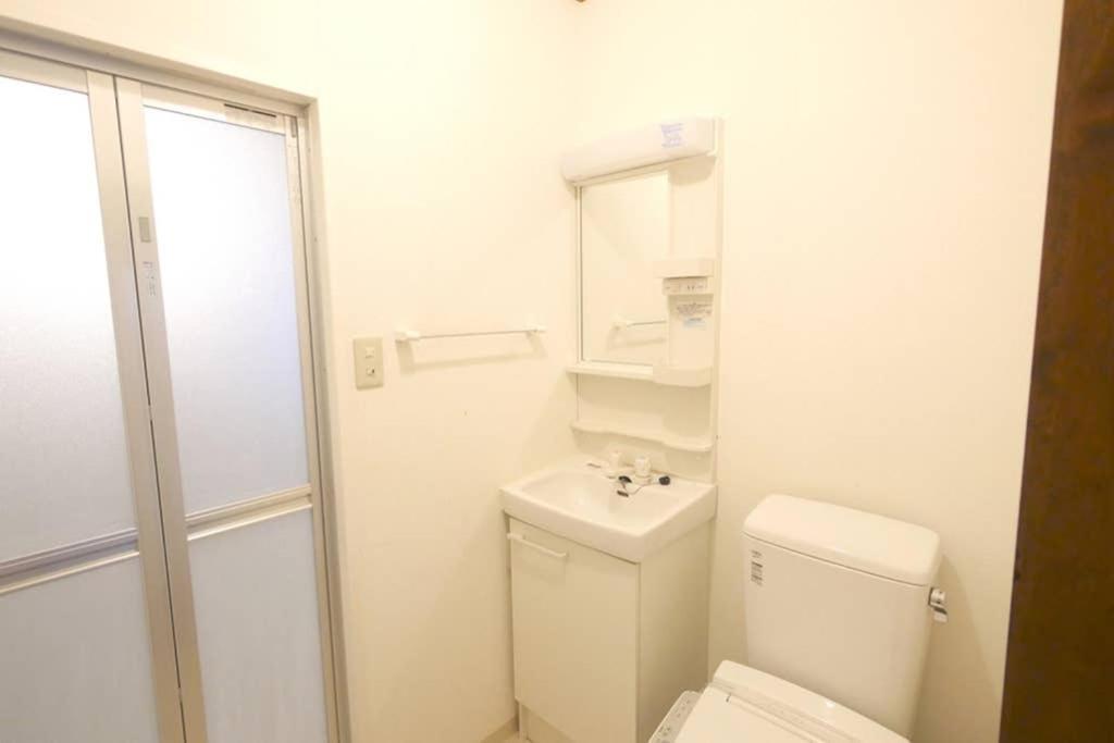 マスク配布ありa5 新宿10分 10人宿泊可能 出張在宅勤務に最適!!宿泊型テレワークスペース!!Wifi完備 回線安定してます!!長期宿泊受付中 Токио Экстерьер фото